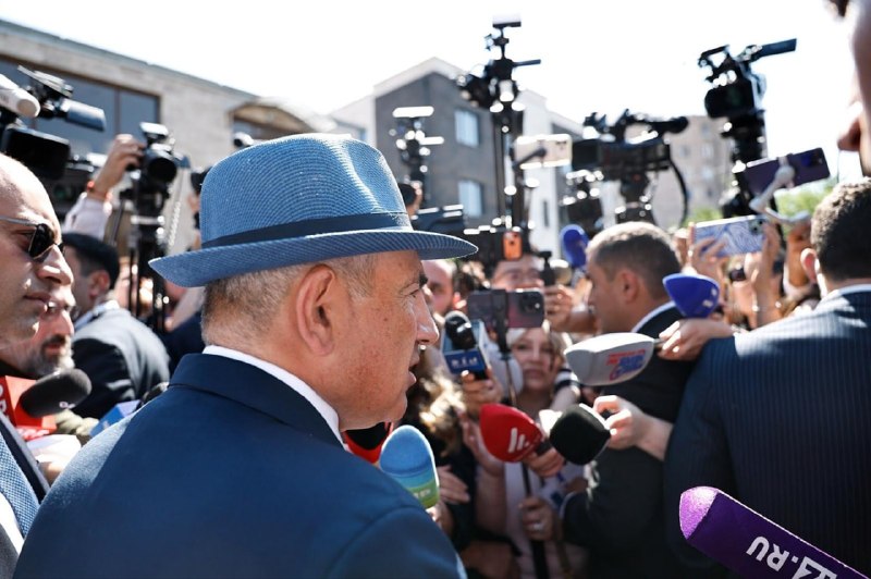 Премьер-министр Армении Никол Пашинян на брифинге для журналистов в контексте парламентских выборов