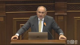 Никол Пашинян в Дилижане: вызов духовенству и программа «90 процентов верят в Бога»