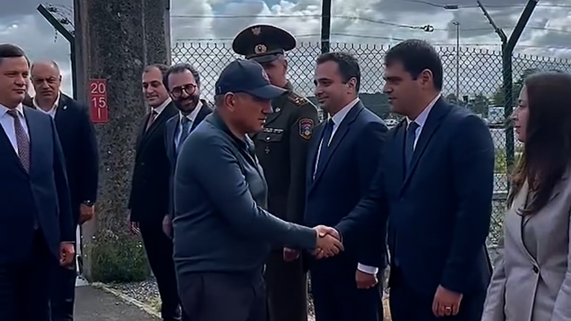 Видео премьер-министра Армении из Парижа