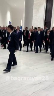 Пашинян и Си Цзиньпин пообщались на саммите ШОС+ в Бишкеке