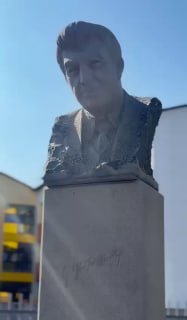 В Ереване построена школа №139 имени Карена Демирчяна — одна из 300