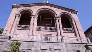 Жанна Андреасян проследила за ходом строительных работ в музее Туманяна в Дилижане