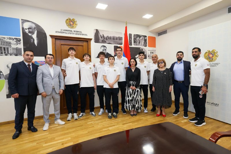 Сборная Армении U16 по баскетболу завоевала золото чемпионата Европы: министр Жанна Андреасян поздравила команду