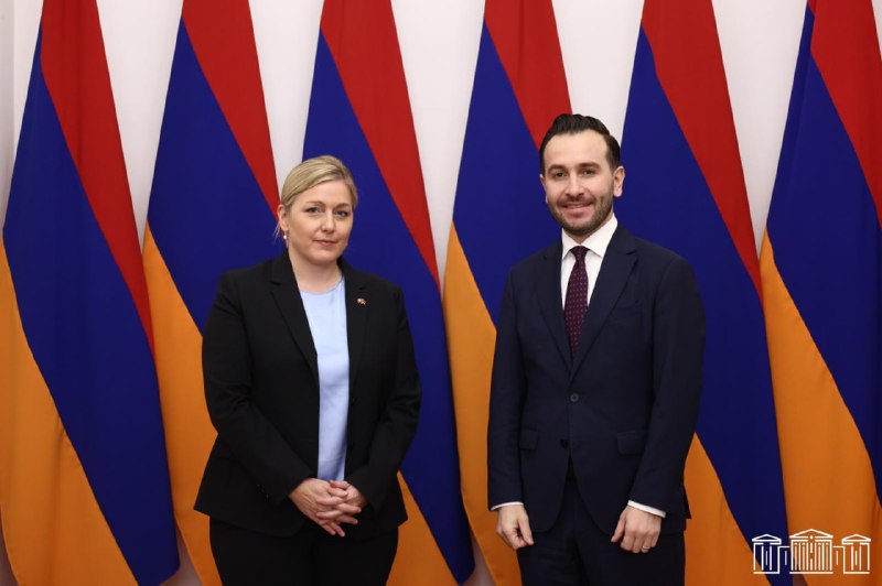 Армяно-швейцарские отношения обсудили в парламенте: Конджорян встретился с послом
