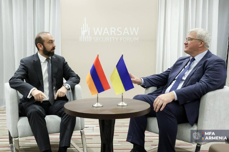 Глава МИД Украины поздравил Арарата Мирзояна с переназначением в Армении