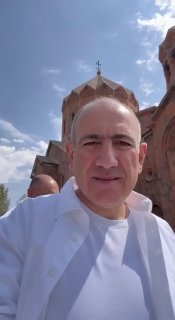 Выборы в Дилижане: Пашинян посетил литургию в Арташате и обсудил предстоящее голосование