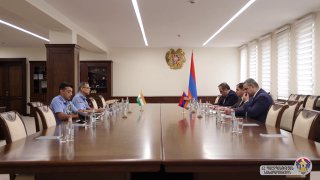 Глава Минобороны Армении Сурен Папикян встретился в Дилижане с делегацией Индии