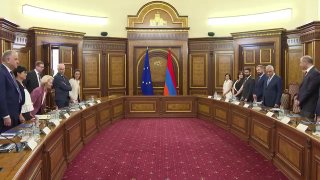 Фон дер Ляйен пообещала Пашиняну открыть рынок ЕС для армянских товаров в случае закрытия российского